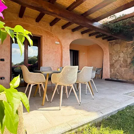 Casa N 8 Li Menduli Vakantiehuis